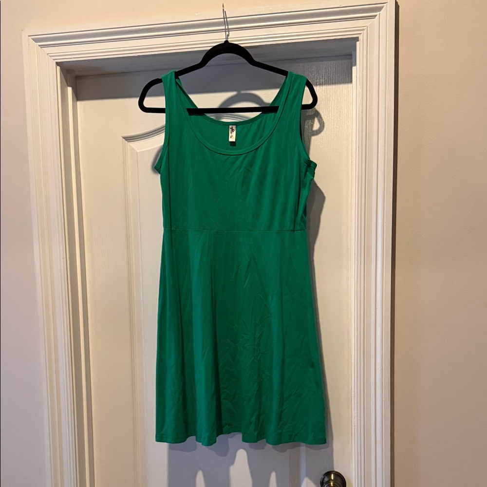 Chic Green Sleeveless Mini Dress